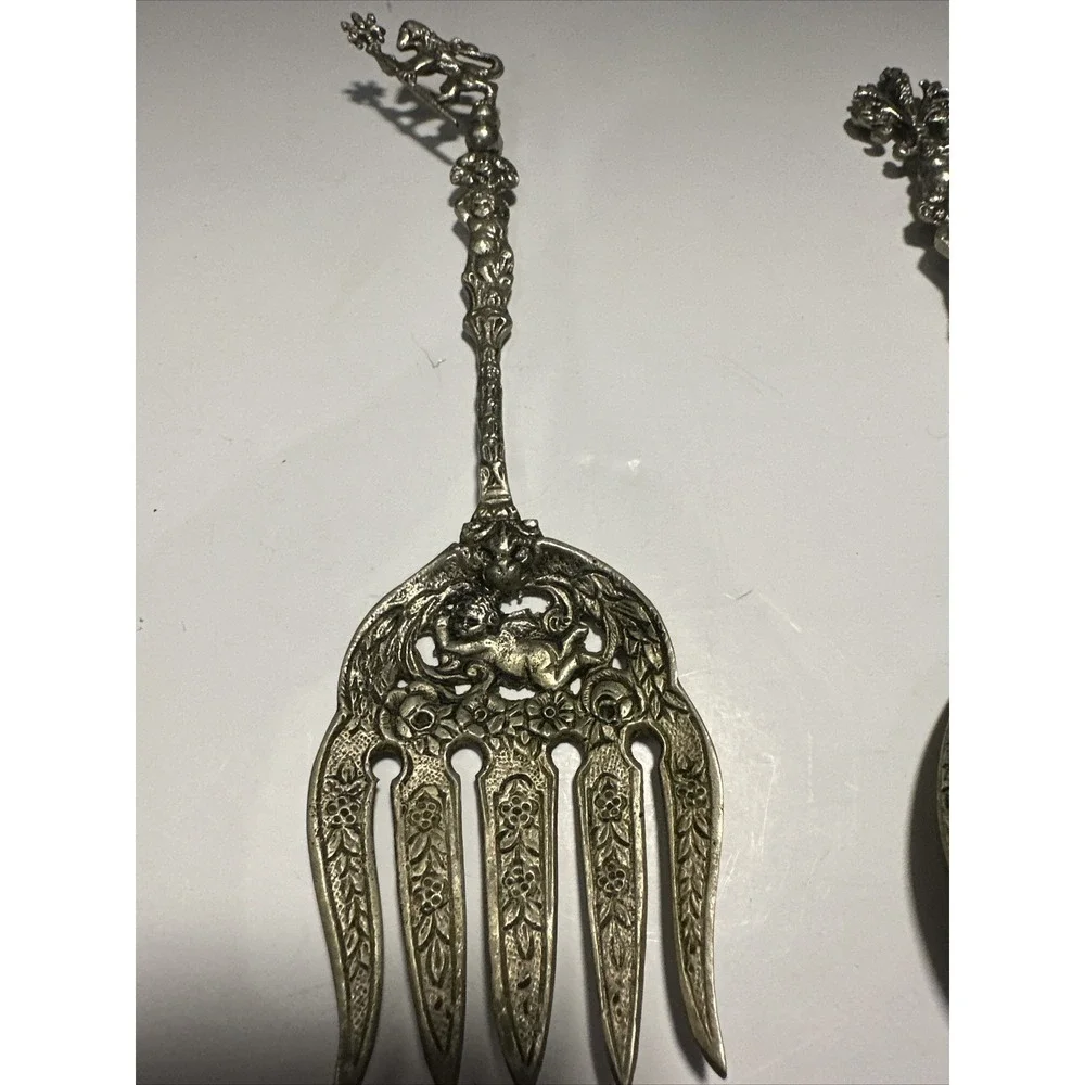 Silverplate Cherub Angel Cupid Serving Fork &‎ Spoon Intricate Pattern 9.5